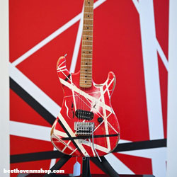 کرامر «Hot For Teacher» متعلق به ادی ون هالن